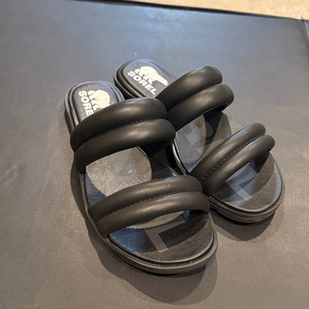 New!! Sorel Ella II Puff Slide Sandal size 7.5 /Black like new
